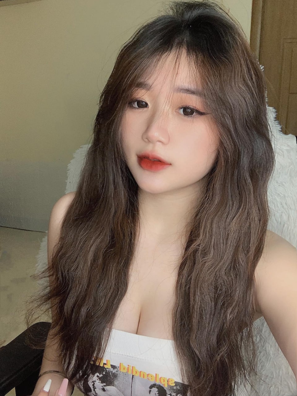 Lút cán vào bờ mu căng hồng của đứa em kế