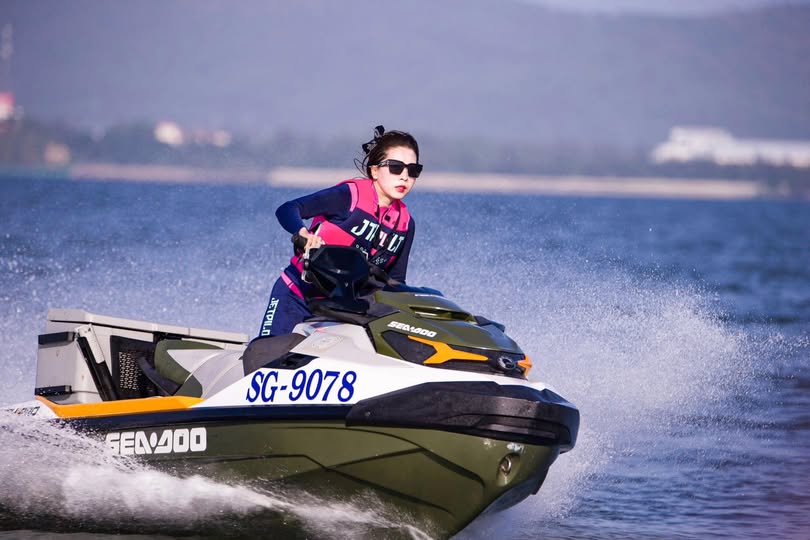 Cô giáo đến nhà để gặp phụ huynh cậu học trò nghỉ học và cái kết